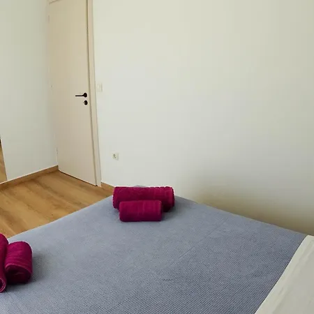 Lagadi 6 *